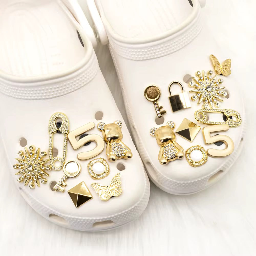 Big charms design 10 pcs