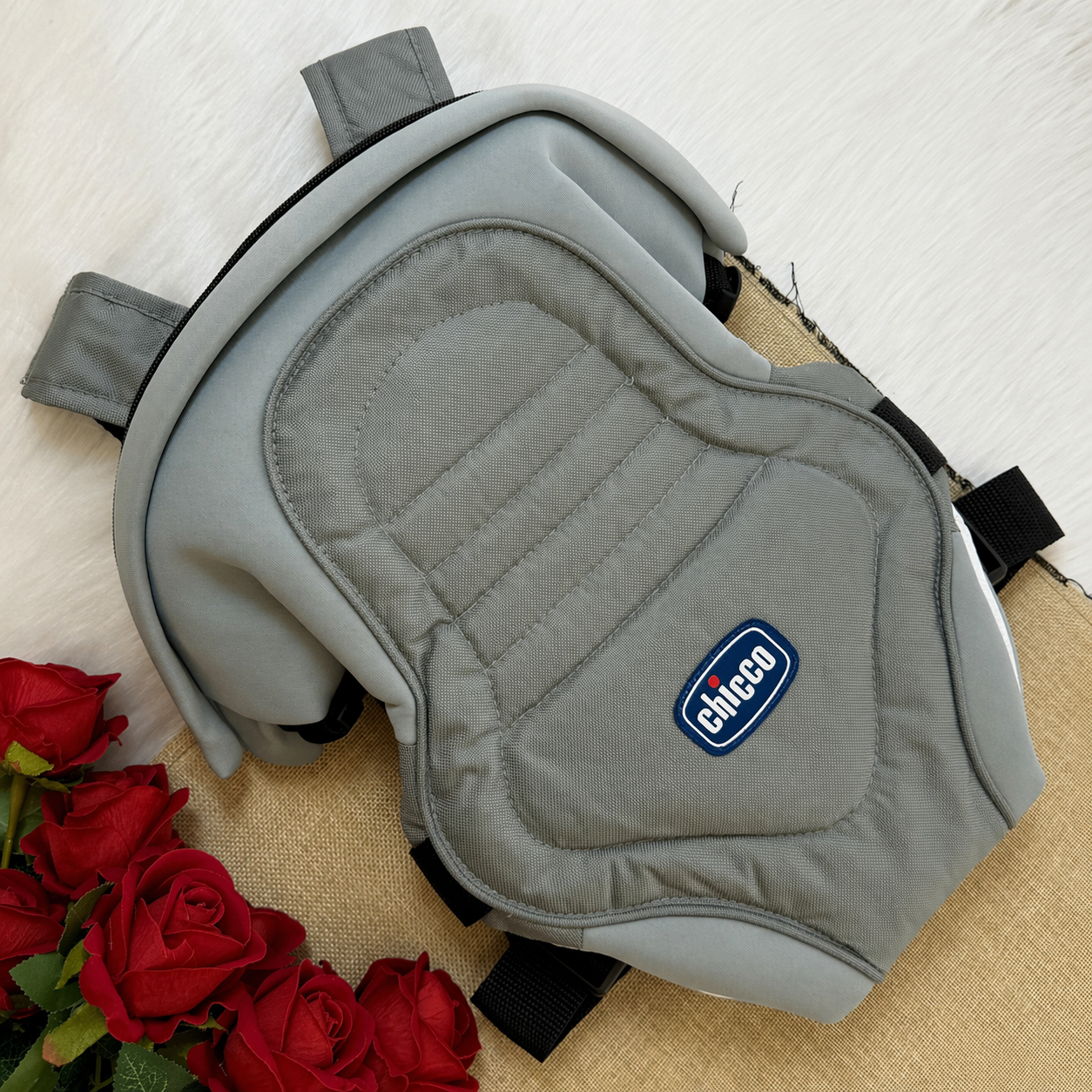 Chicco Premium Baby Carrier with Ergonomic Hip Seat