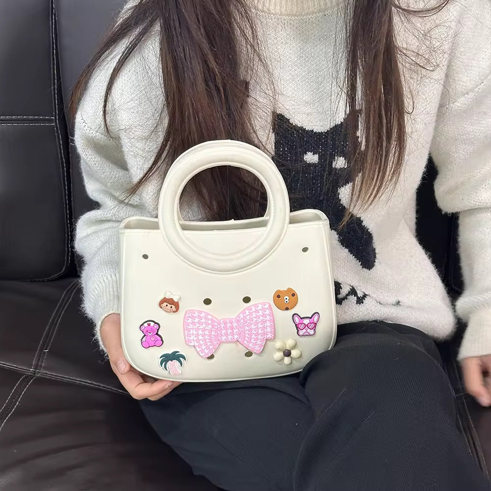 Elliptical-shaped bag